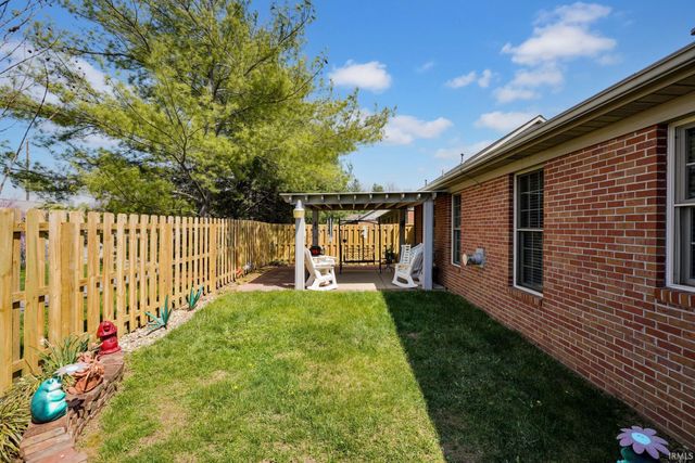 3314 Renee Dr. Common, Evansville, IN 47711