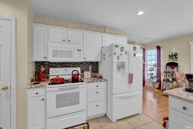 3314 Renee Dr. Common, Evansville, IN 47711