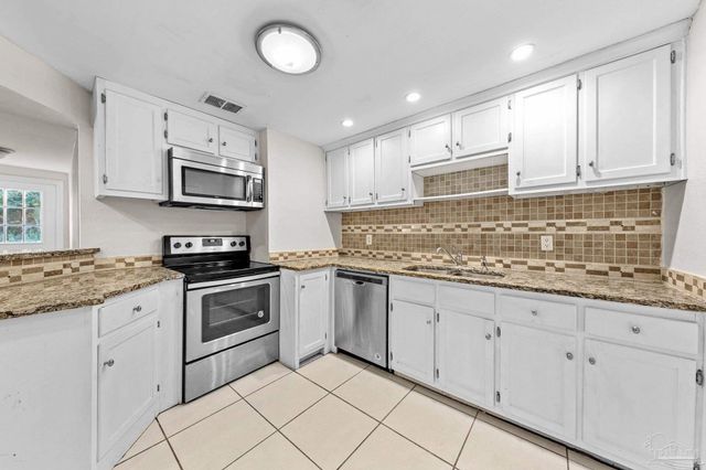 162 W Burgess Rd, Pensacola, FL 32503