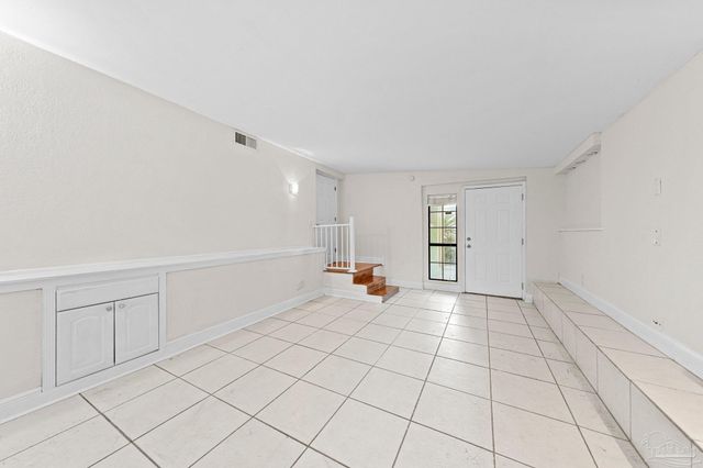 162 W Burgess Rd, Pensacola, FL 32503