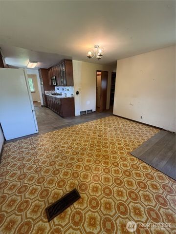 11810 19th Avenue SW, Burien, WA 98146