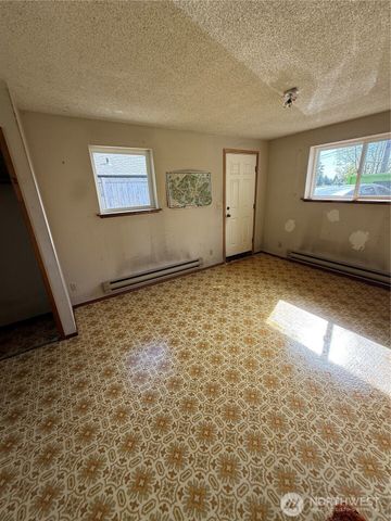 11810 19th Avenue SW, Burien, WA 98146