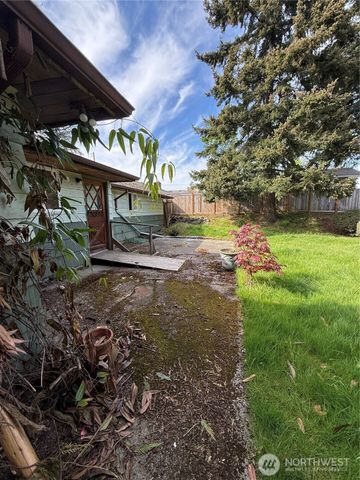 11810 19th Avenue SW, Burien, WA 98146