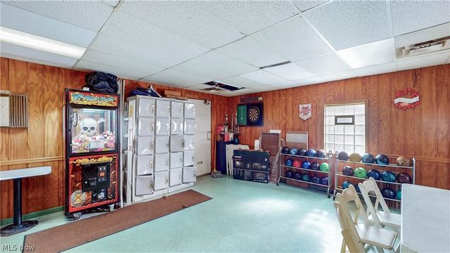 954 Broadway Avenue, Bedford, OH 44146