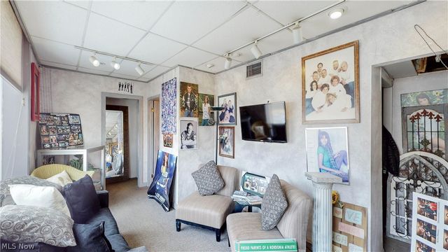 954 Broadway Avenue, Bedford, OH 44146