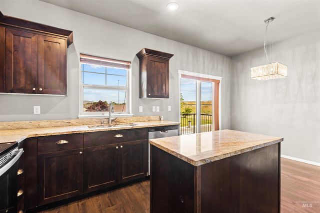 566 Pine Island Lane, Boise, ID 83709
