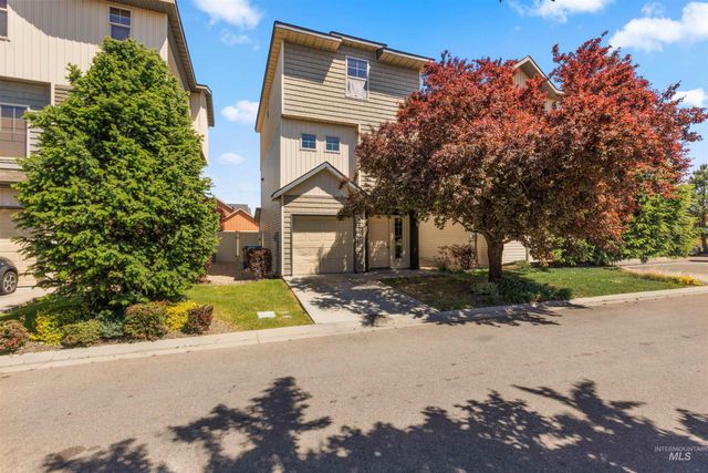 566 Pine Island Lane, Boise, ID 83709