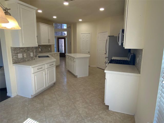 3526 Pine Valley Drive, Pearland, TX 77581