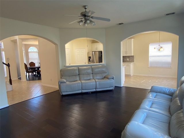 3526 Pine Valley Drive, Pearland, TX 77581