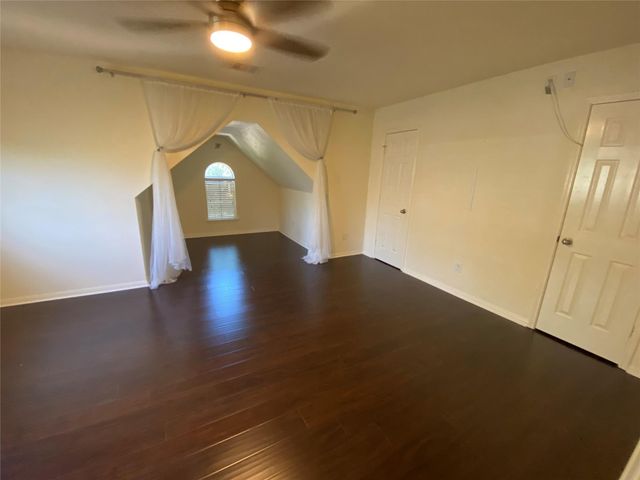 3526 Pine Valley Drive, Pearland, TX 77581