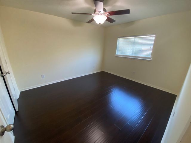 3526 Pine Valley Drive, Pearland, TX 77581