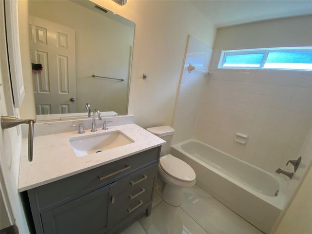 3526 Pine Valley Drive, Pearland, TX 77581