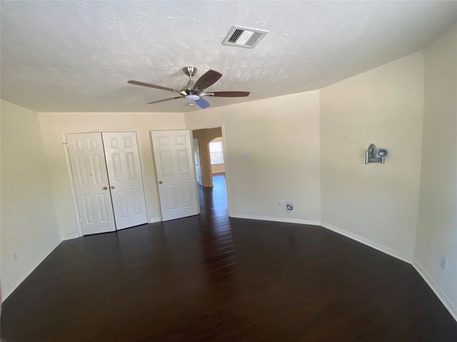 3526 Pine Valley Drive, Pearland, TX 77581