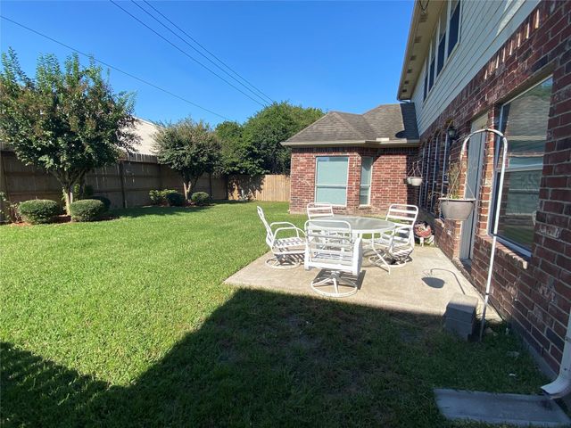 3526 Pine Valley Drive, Pearland, TX 77581