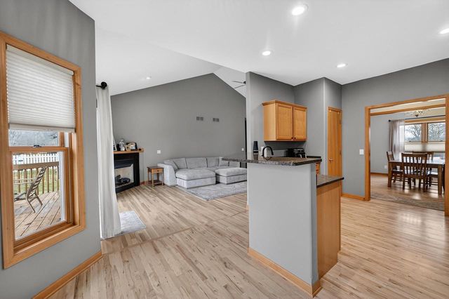 2000 Buckingham Road, Stoughton, WI 53589