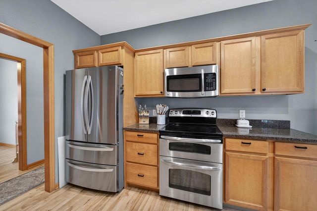 2000 Buckingham Road, Stoughton, WI 53589