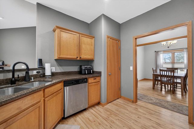 2000 Buckingham Road, Stoughton, WI 53589