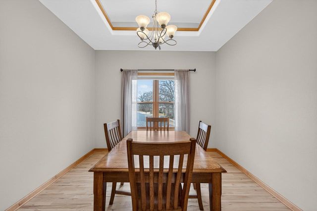 2000 Buckingham Road, Stoughton, WI 53589