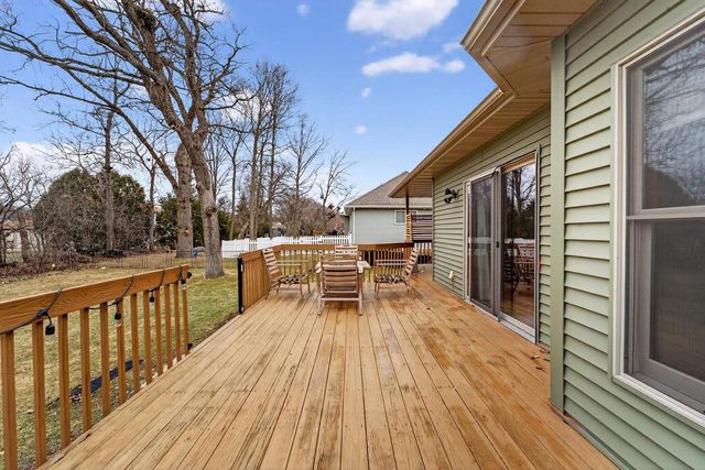 2000 Buckingham Road, Stoughton, WI 53589