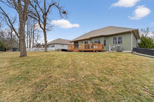 2000 Buckingham Road, Stoughton, WI 53589