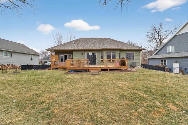 2000 Buckingham Road, Stoughton, WI 53589