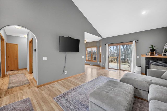 2000 Buckingham Road, Stoughton, WI 53589