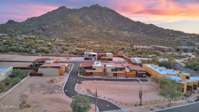 6525 E CAVE CREEK Road 14, Cave Creek, AZ 85331
