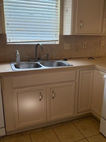 1158 Glenda Street, Pearland, TX 77581