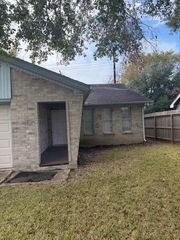 1158 Glenda Street, Pearland, TX 77581