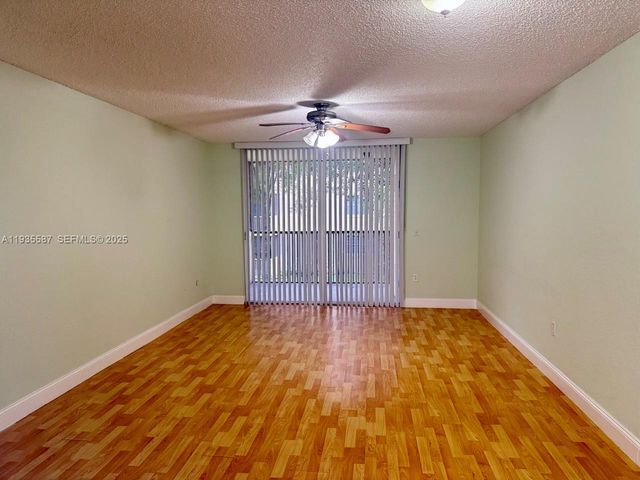 8245 Lake Dr 207, Doral, FL 33166