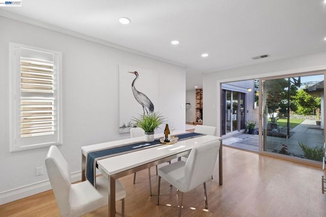 3547 Magnolia Dr, Alameda, CA 94502