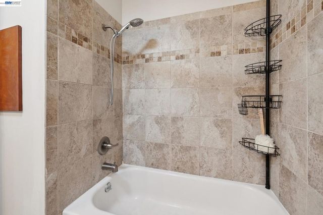 3547 Magnolia Dr, Alameda, CA 94502