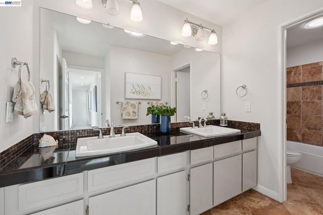 3547 Magnolia Dr, Alameda, CA 94502