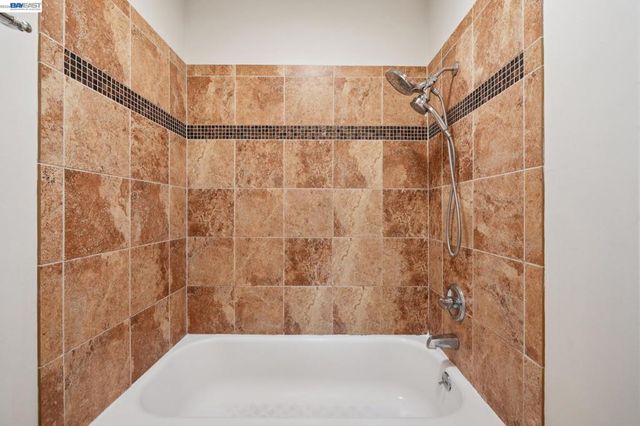 3547 Magnolia Dr, Alameda, CA 94502