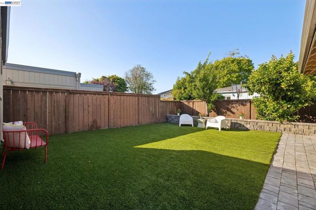 3547 Magnolia Dr, Alameda, CA 94502