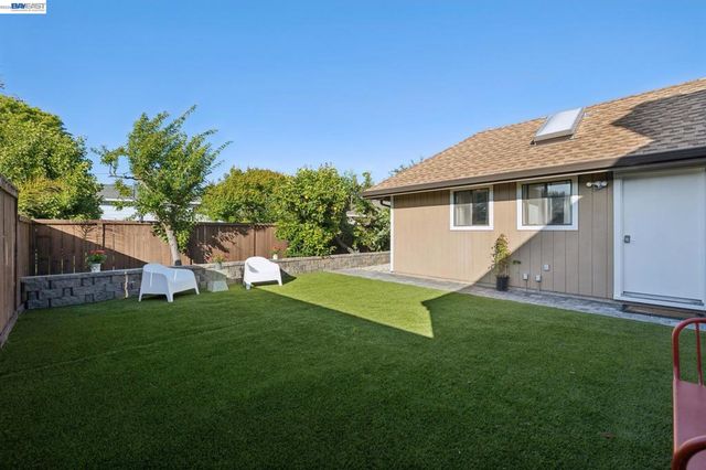 3547 Magnolia Dr, Alameda, CA 94502