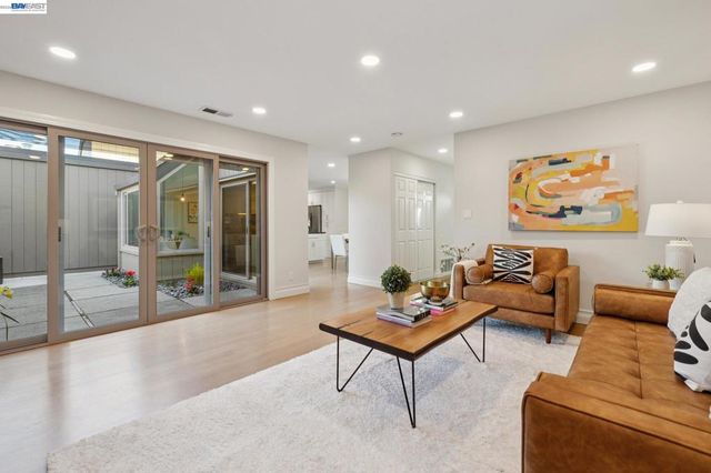 3547 Magnolia Dr, Alameda, CA 94502