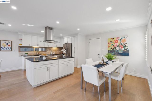 3547 Magnolia Dr, Alameda, CA 94502