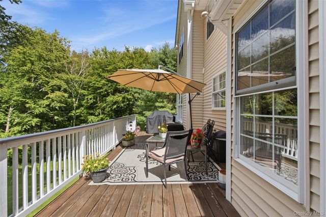 49 Millstream Court, Pawling, NY 12564