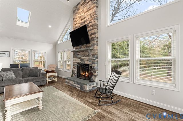 613 Doctors Point Rd, Lottsburg, VA 22511