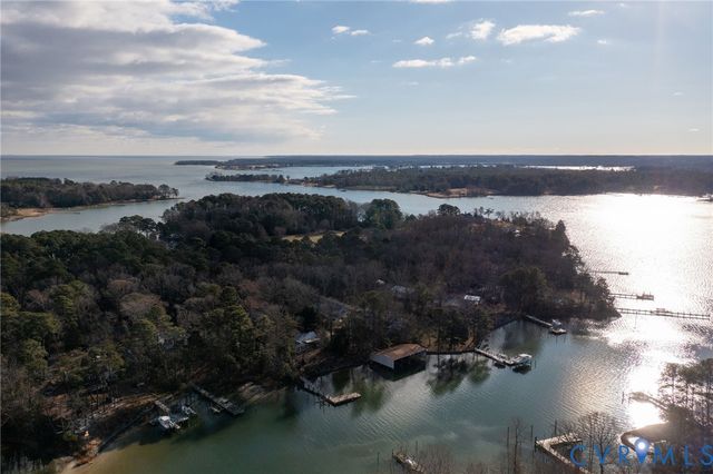 613 Doctors Point Rd, Lottsburg, VA 22511