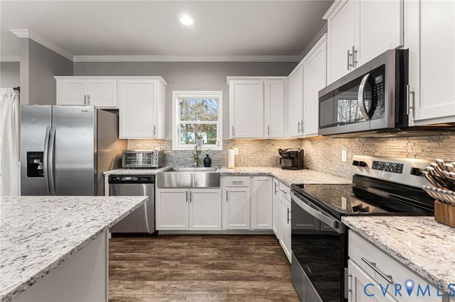 613 Doctors Point Rd, Lottsburg, VA 22511