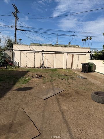 6915 Bonsallo, Los Angeles, CA 90044