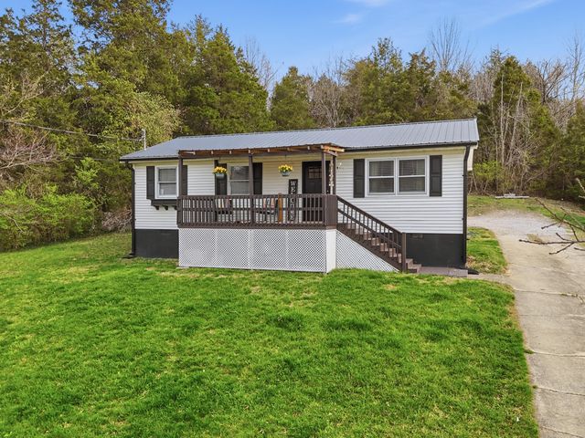 1092 Winchester Road, Irvine, KY 40336