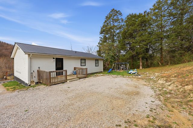 1092 Winchester Road, Irvine, KY 40336