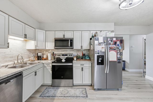 1092 Winchester Road, Irvine, KY 40336