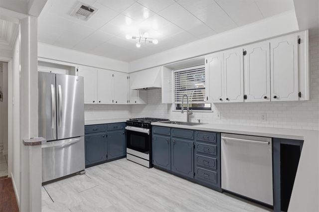 2204 Santa Rita ST, Austin, TX 78702