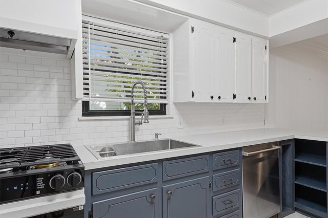 2204 Santa Rita ST, Austin, TX 78702
