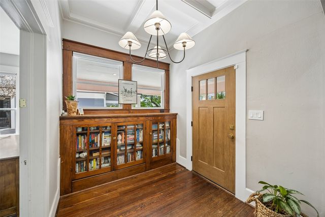 628 Woodlawn Avenue, Dallas, TX 75208