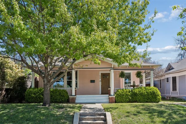 628 Woodlawn Avenue, Dallas, TX 75208